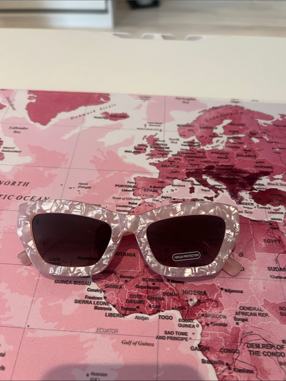 Brand new Clear Marbled Frame Sunglasses with Dark Lenses - Pink